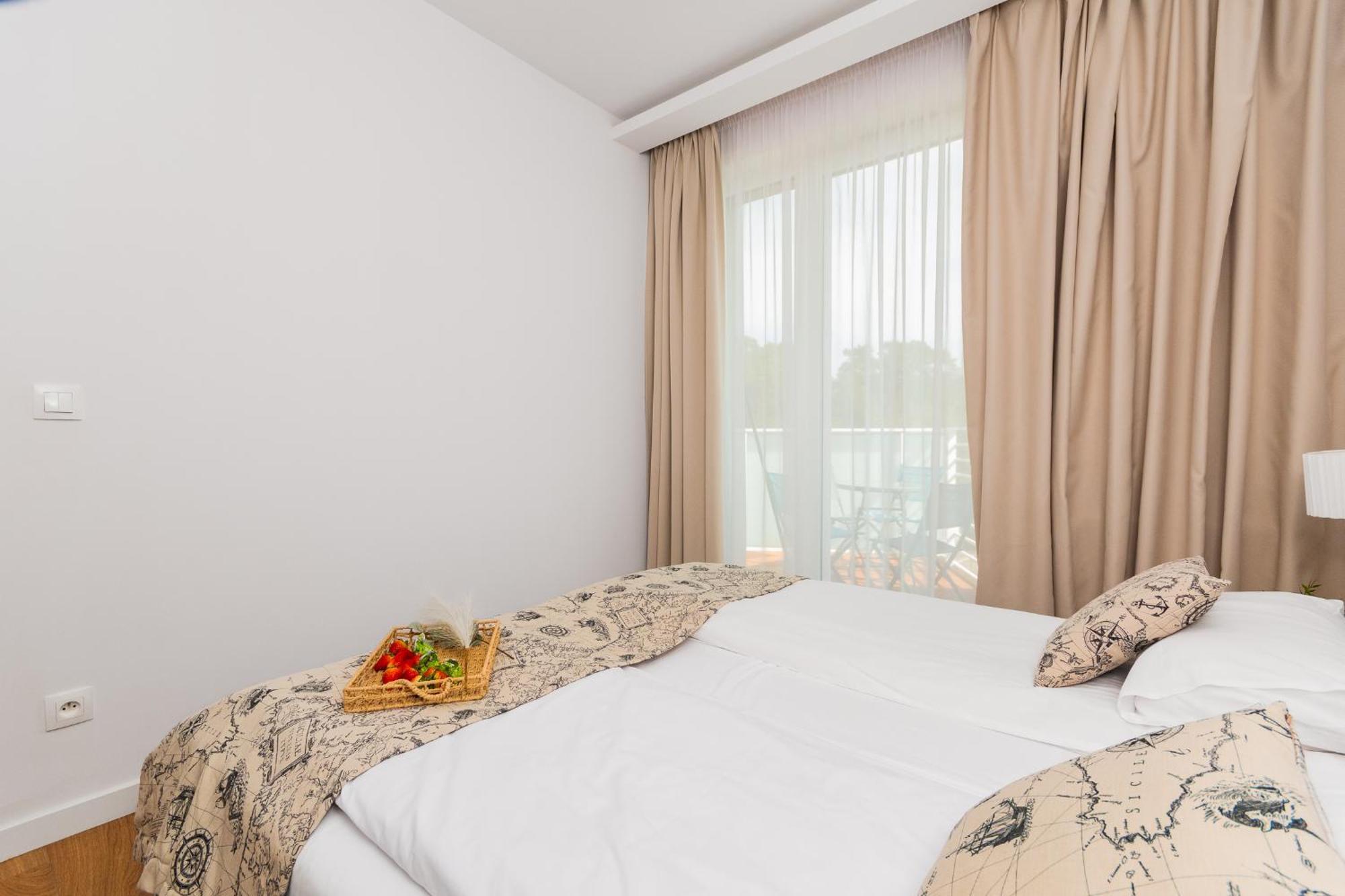 Apartamenty Mierzeja - Marina, Katy Rybackie, 100 M Od Zalewu Wislanego Luaran gambar